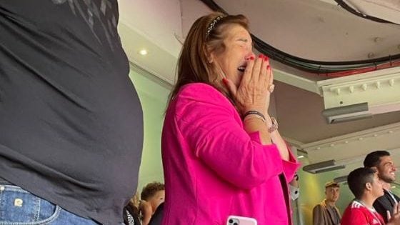 Madre de Cristiano Ronaldo se emocionó con los goles de su hijo