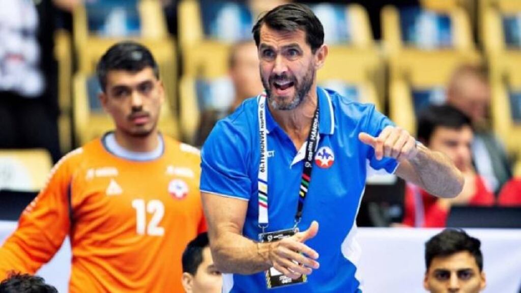 Mateo Garralda deja de ser el DT de la selección chilena de balonmano: "Me quedo con el tremendo sacrificio de los jugadores"
