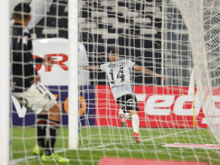 Colo Colo superó la llave ante Palestino en el Estadio Monumental y se instaló de lleno de las semifinales de la Copa Chile