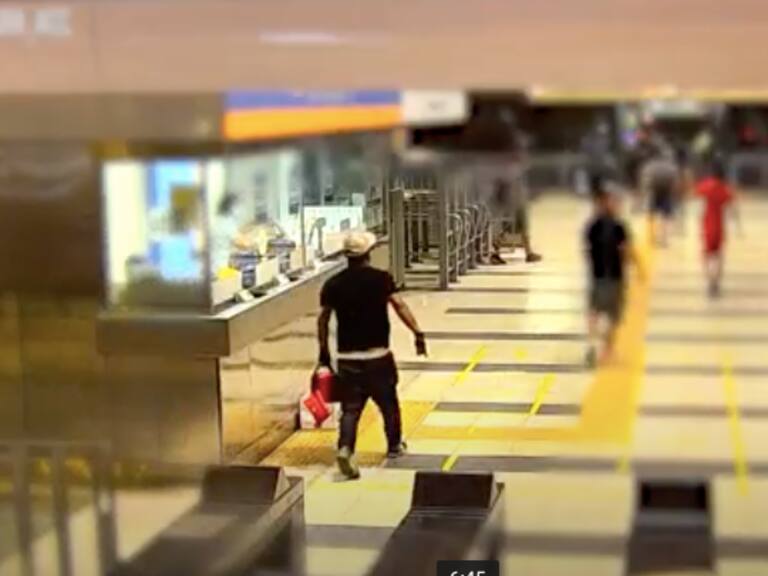 PDI detiene a banda que robaba desfibriladores en el Metro