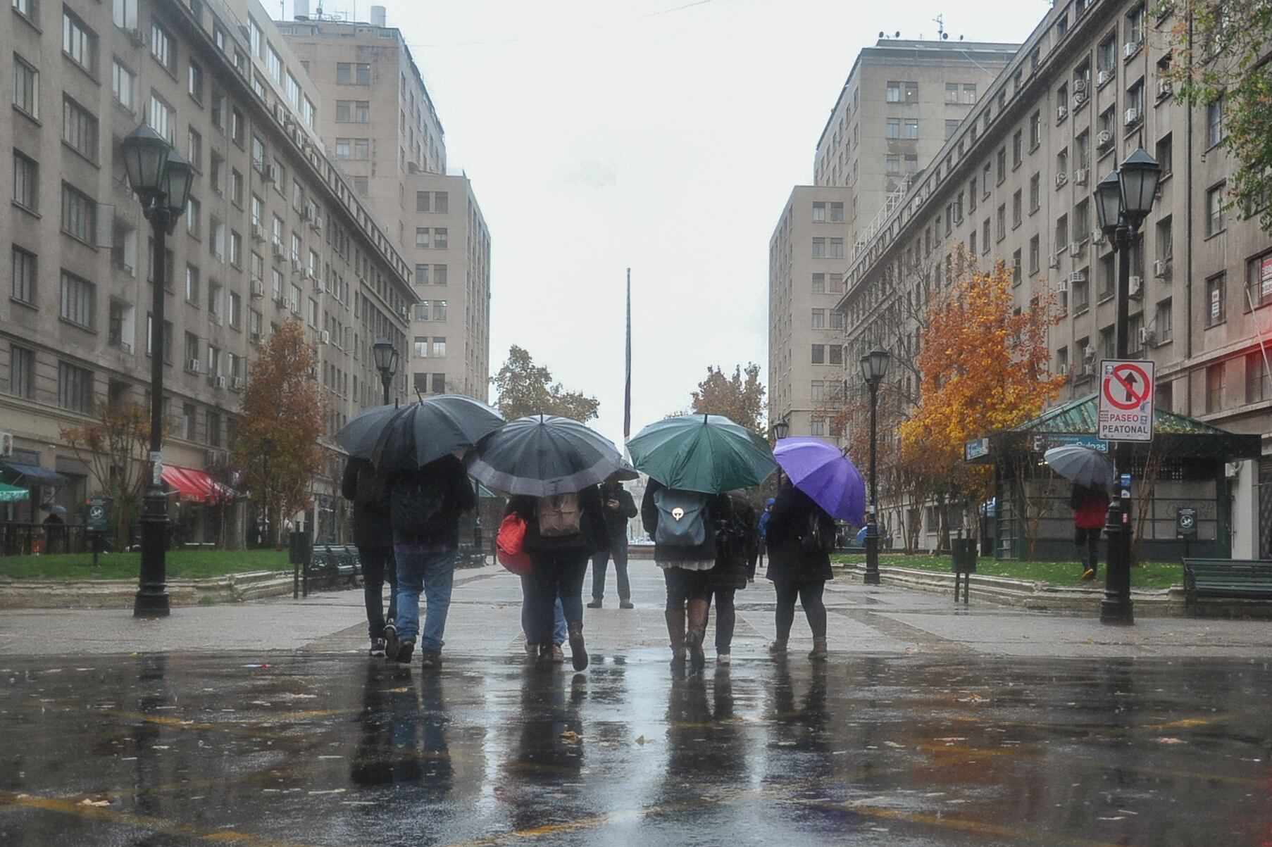 22 DE MAYO DEL 2024 / SANTIAGO Intensas lluvias afectan la Región Metropolitana. 
FOTO: VICTOR HUENANTE / AGENCIAUNO