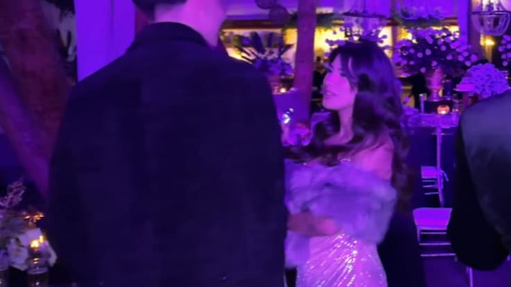 Conocida pareja de creadores de contenido es sorprendida y generan reacciones divididas: “¿Qué está pasando acá?"
