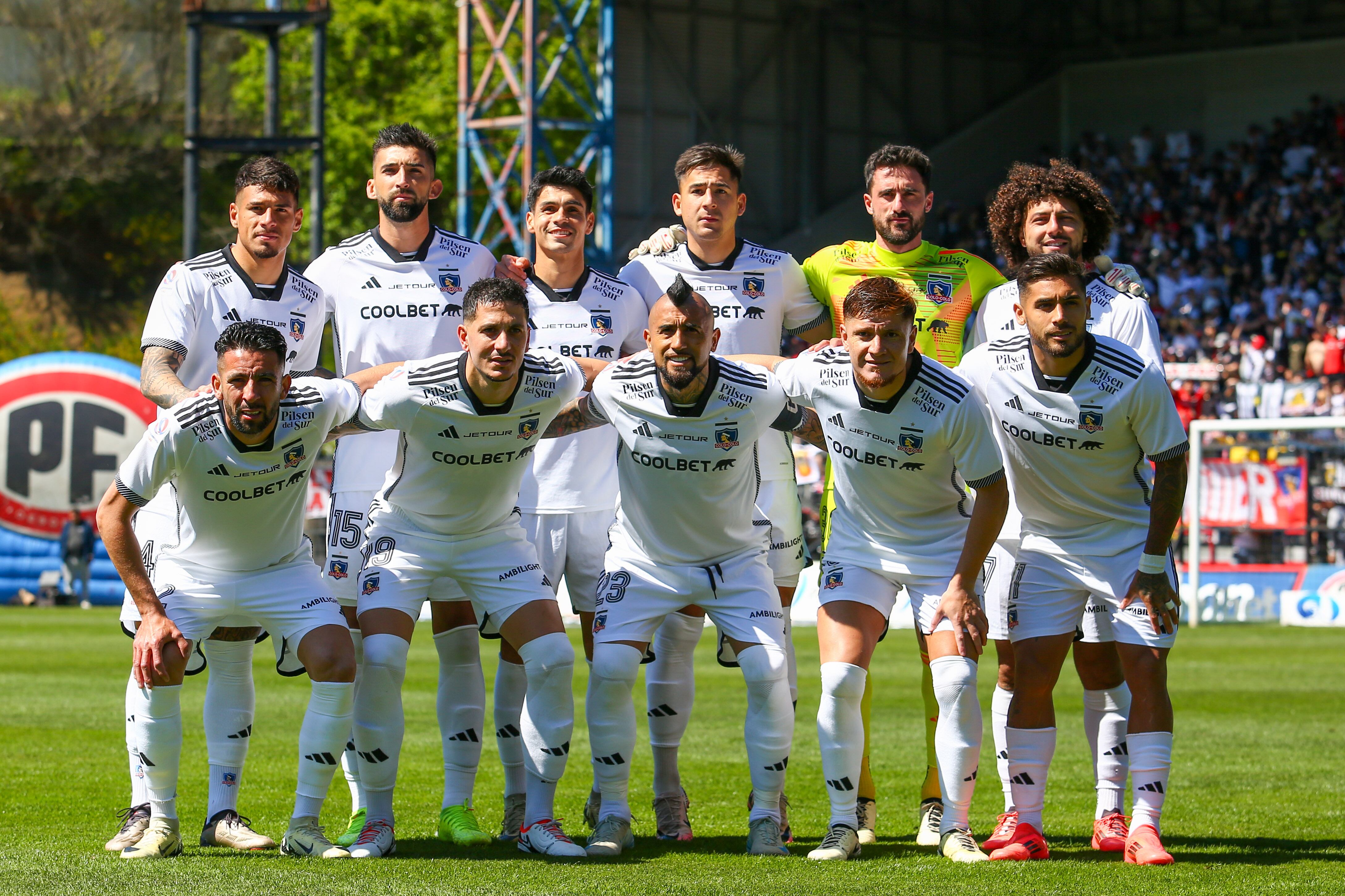 "¿De qué equipo del fútbol chileno eres hincha?": Encuesta Cadem destaca a Colo Colo como el equipo con más seguidores en Chile | Agencia Uno