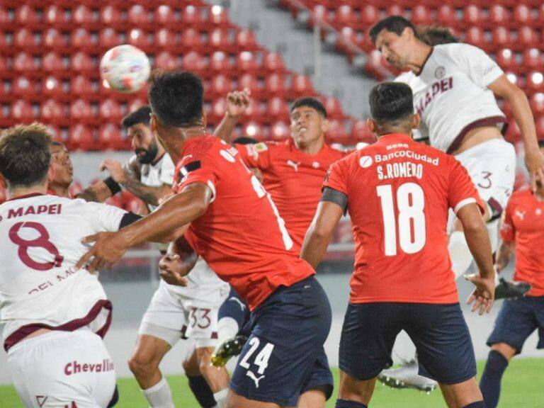 «Tucu» Hernández fue titular en la derrota de Independiente ante Lanús