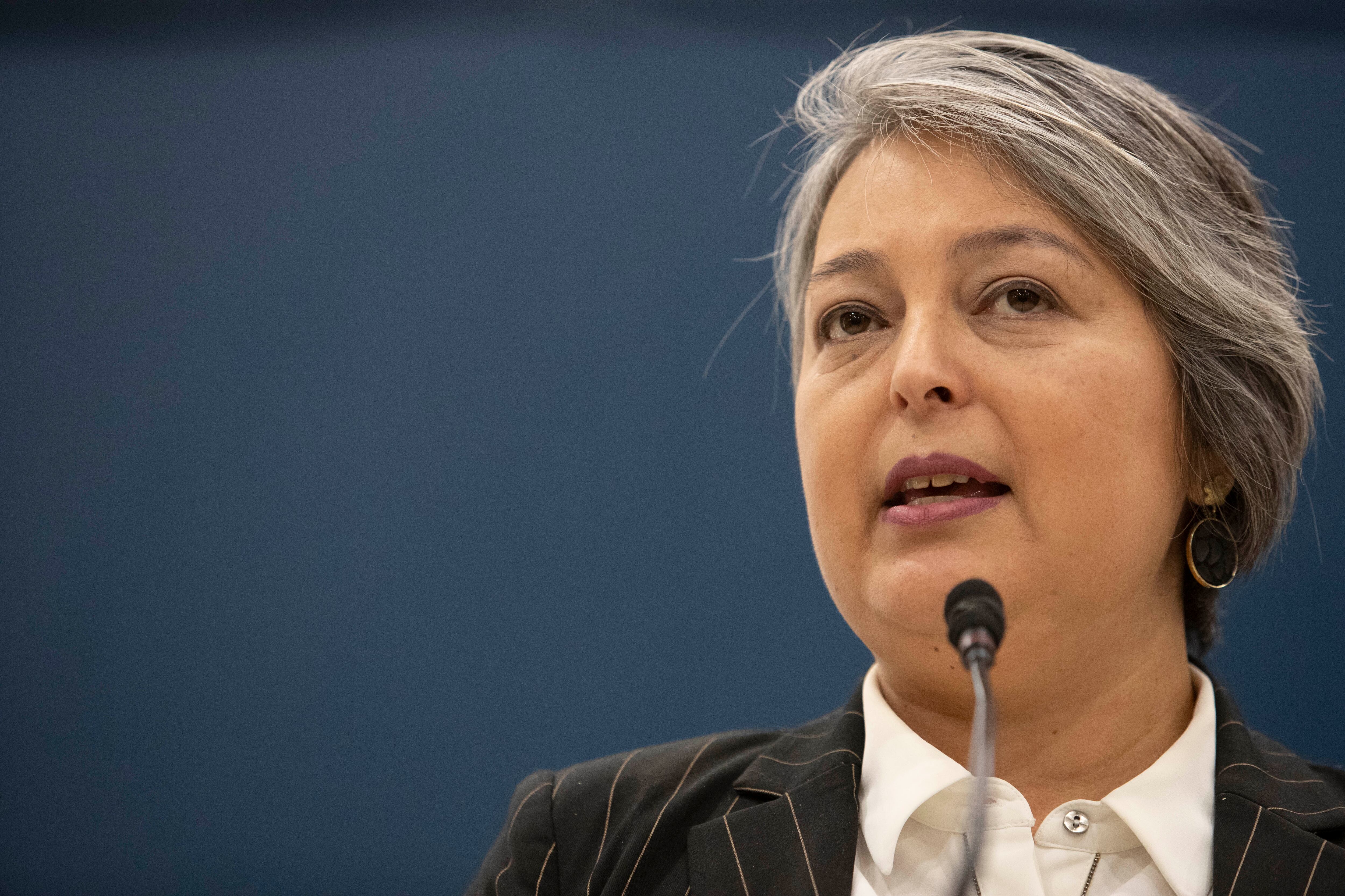 Ministra Jeannette Jara acusa de “falta de empatía” a presidenta de las AFP