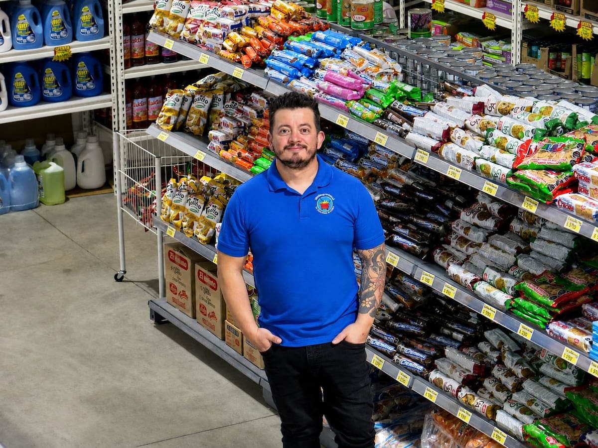 La historia del chileno que comenzó vendiendo pollo a sus vecinos y hoy gana $500 millones al mes