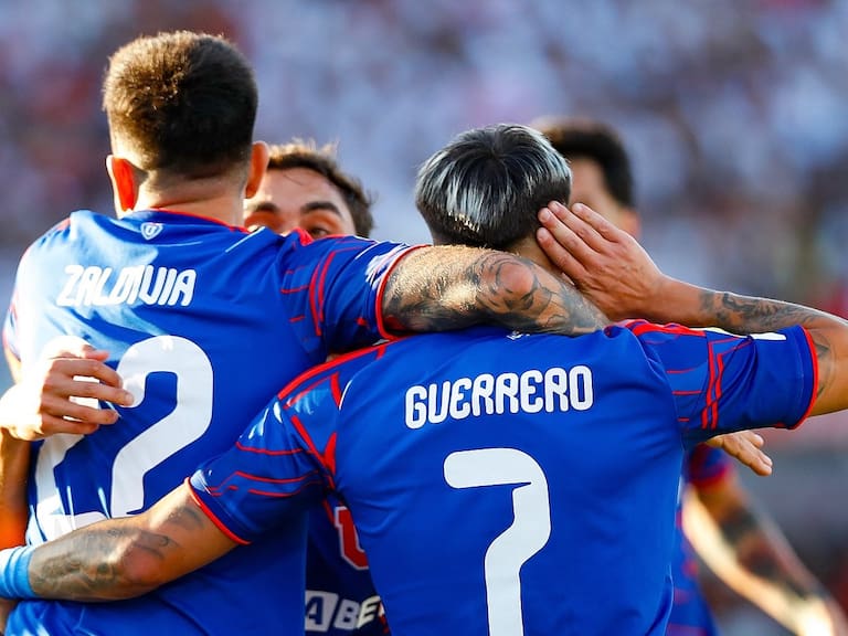 La U festejó ante Colo Colo en el Estadio Monumental