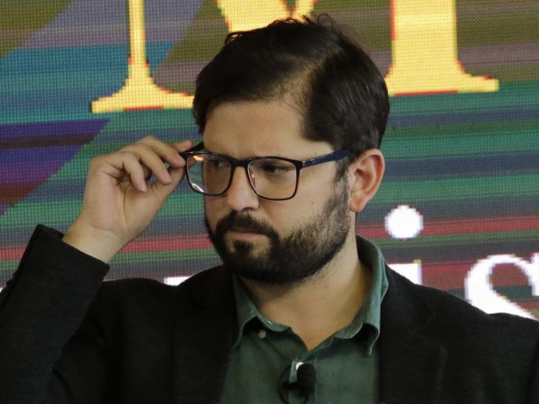 Economista por segunda vuelta presidencial: «Creo que al mercado no le agrada que Boric esté avanzando en las encuestas»