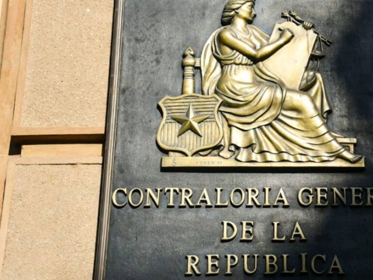 Contraloría confirma robo de computadores nuevos por parte de funcionario: ya fueron encontrados por Carabineros