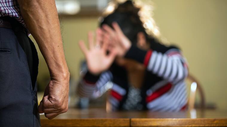 Autoridades llamaron a las mujeres a denunciar violencia intrafamiliar pese a cuarentena