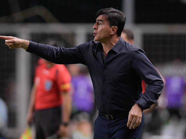 “Siempre me gustaría volver”: el guiño de Gustavo Quinteros a Colo Colo