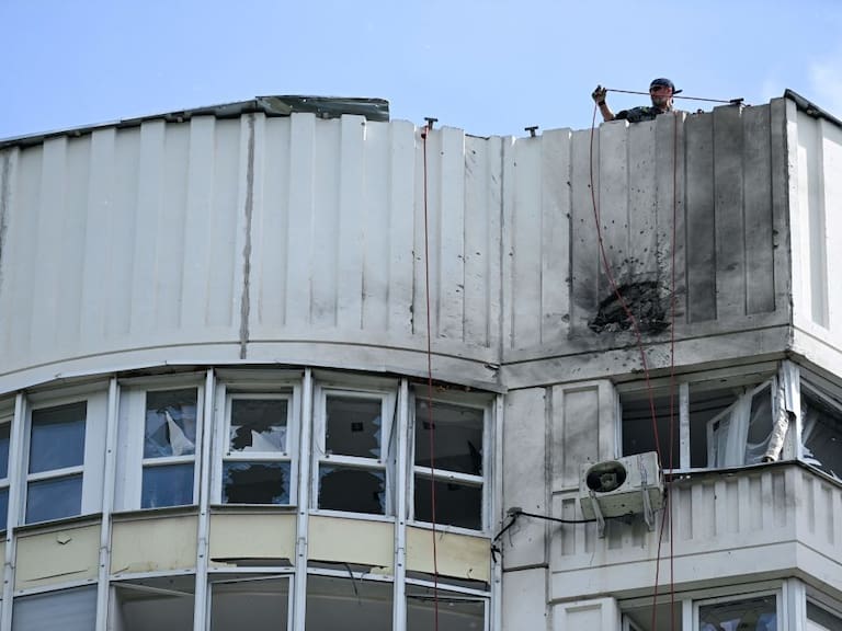 El daño provocado en un edificio de Moscú tras ataque de drones