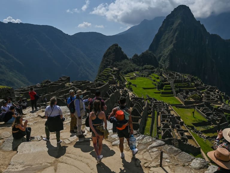 Crisis en Perú: gobernador de Arica confirma que grupo de chilenos se encuentra sin poder salir de Machu Picchu