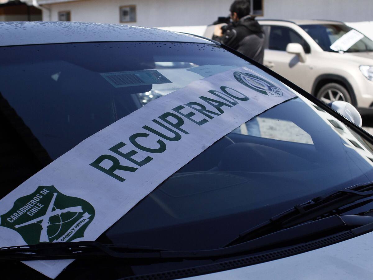 Tras estar prófugo desde diciembre: detienen a líder de banda dedicada a robos con encerronas y portonazos