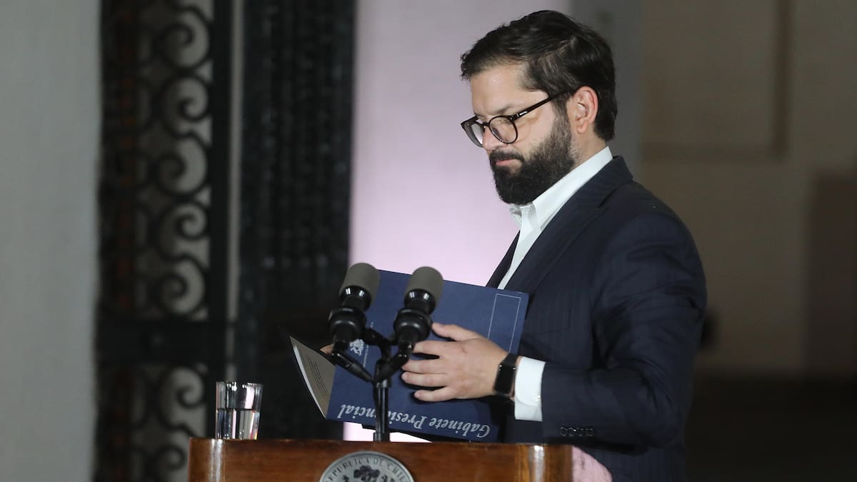 Fallida compra de la casa de Allende: afirman que Fiscalía “invitó” a declarar a Presidente Gabriel Boric