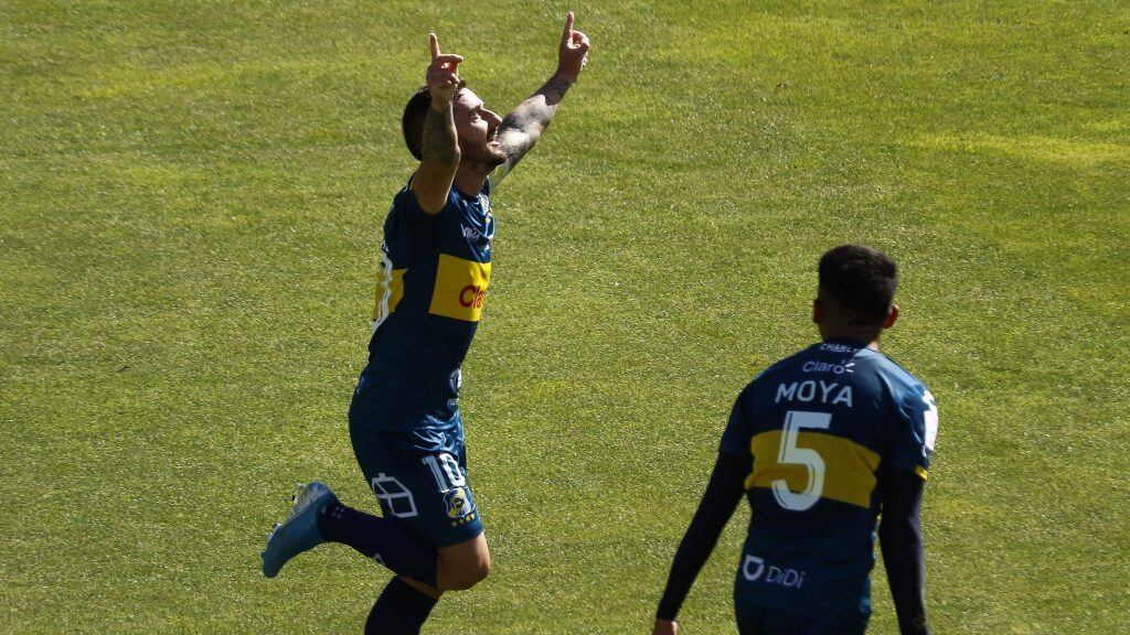 02 DE ENERO DE 2021/VIÑA DEL MARJuan Cuevas en festejo de su gol y el 1-0, durante el partido valido por la fecha 27 del Campeonato Nacional AFP PlanVital 2020, entre Everton y Deportes Iquique, disputado en el Estadio Sausalito.
FOTO: LEONARDO RUBILAR CHANDIA/AGENCIAUNO