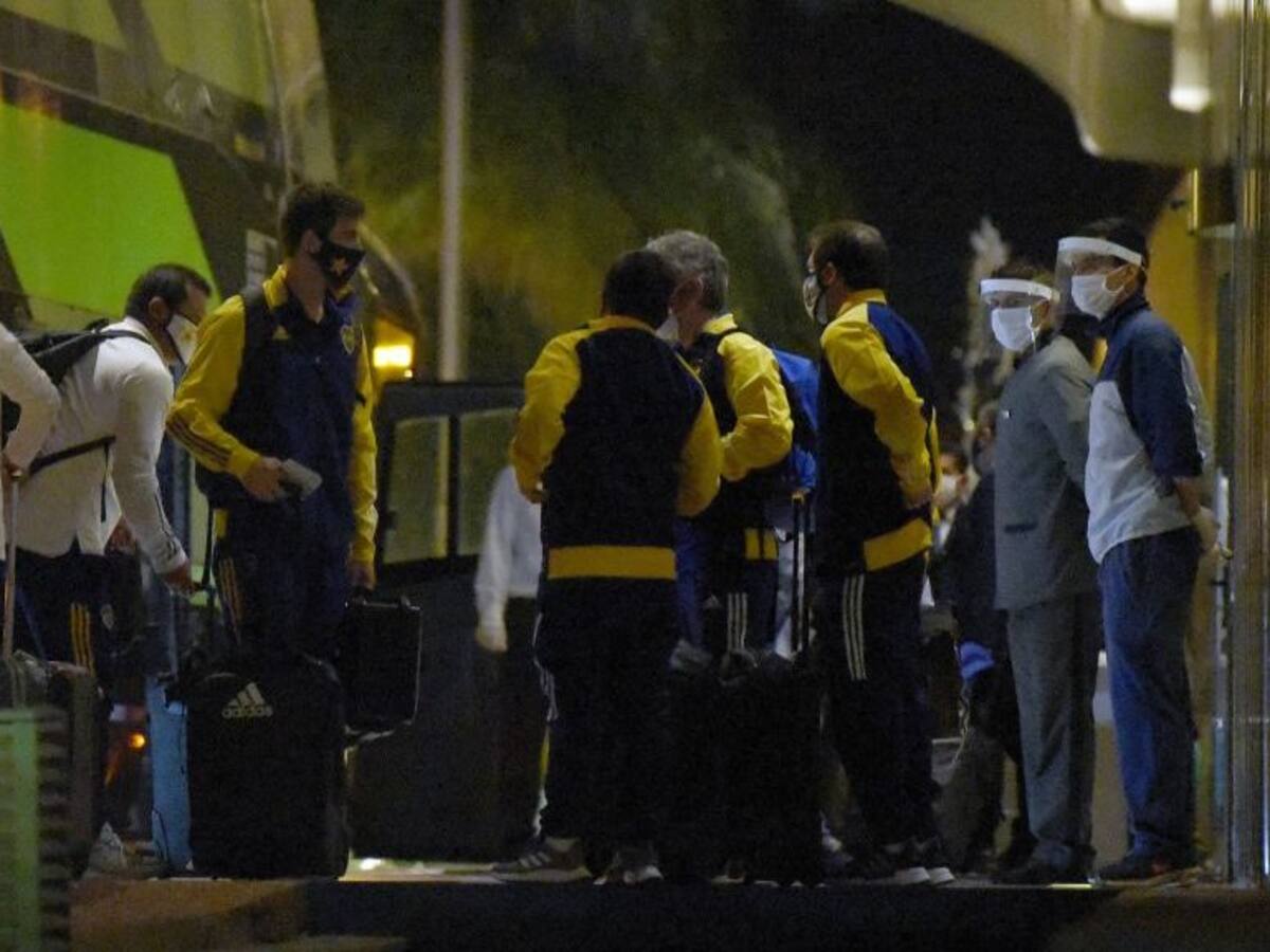 «No la tendrías que estar jugando»: Los duros mensajes en contra de Boca Juniors tras arribar a Paraguay