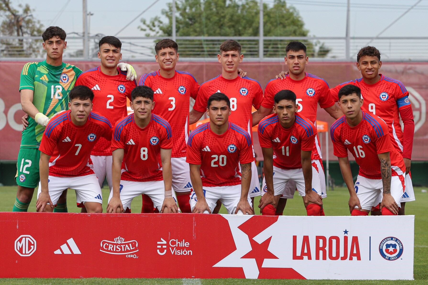 X: @LaRoja