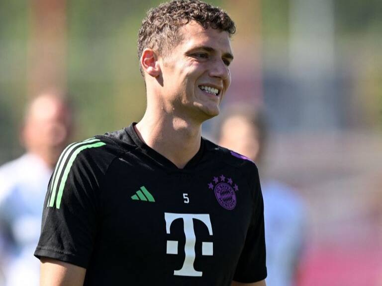 Benjamín Pavard será nuevo compañero de Alexis Sánchez en el Inter de Milán