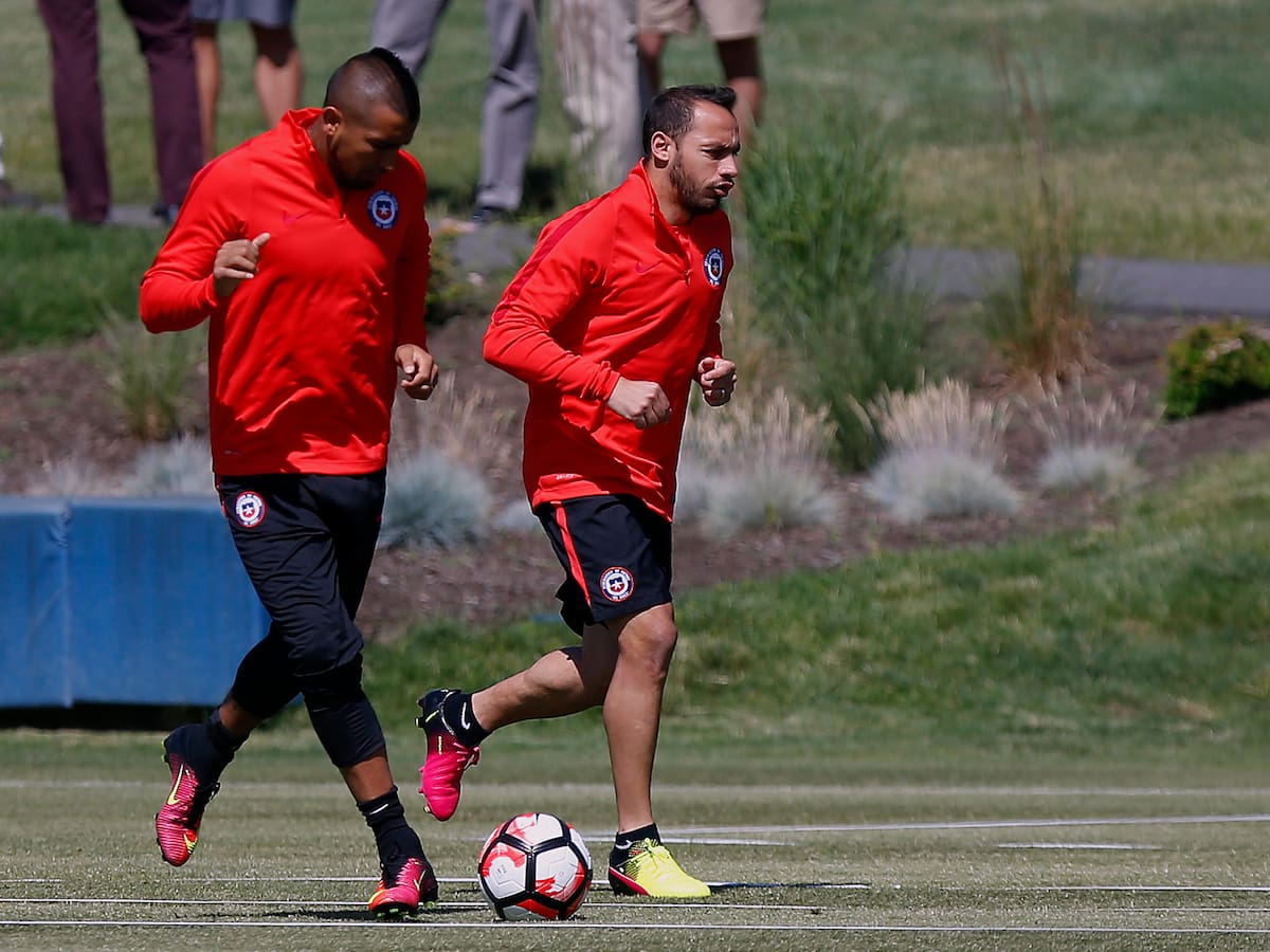 Mauricio Pinilla pone fin al mito: “Marcelo Díaz no era el sapo de la selección, era otro”