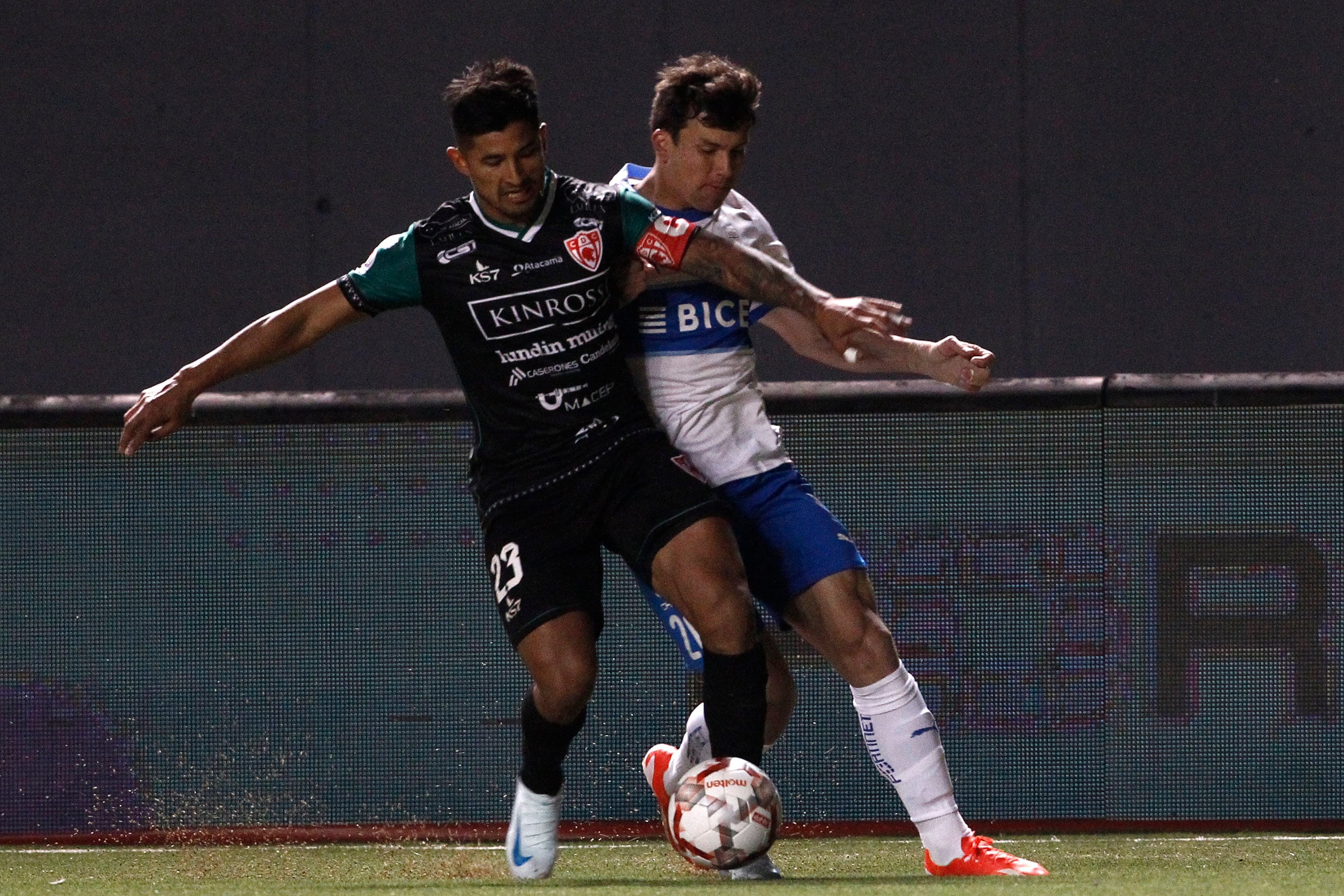 La urgencia de sumar puntos: cómo y dónde ver en vivo, online y en TV el duelo de la UC ante Deportes Copiapó | Agencia Uno