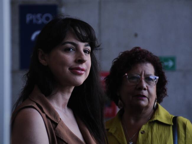 Anjuli Tostes