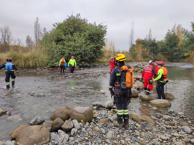 Las indagaciones en el río Tinguiririca. / ADN.cl