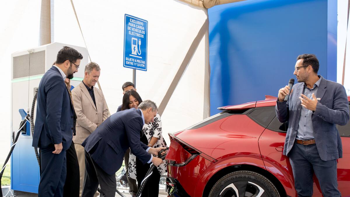 Copec pone en marcha los cargadores para autos eléctricos más potentes de Chile: se demoran apenas 10 minutos