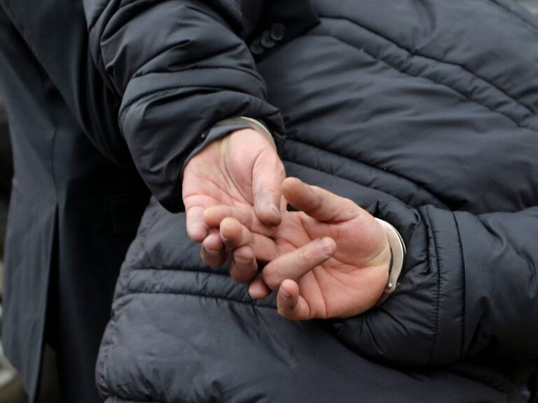 25 de ABRIL de 2019/SANTIAGOLa Bicrim de Providencia de la PDI, detuvo a tres sujetos que cometieron estafa teléfonica por medio del método conocido como el "Cuento del Tío", quienes lograron que una víctima les hiciera dos transferencias electrónicas por un monto cercano a los 500 mil pesos.
FOTO: HANS SCOTT/AGENCIAUNO