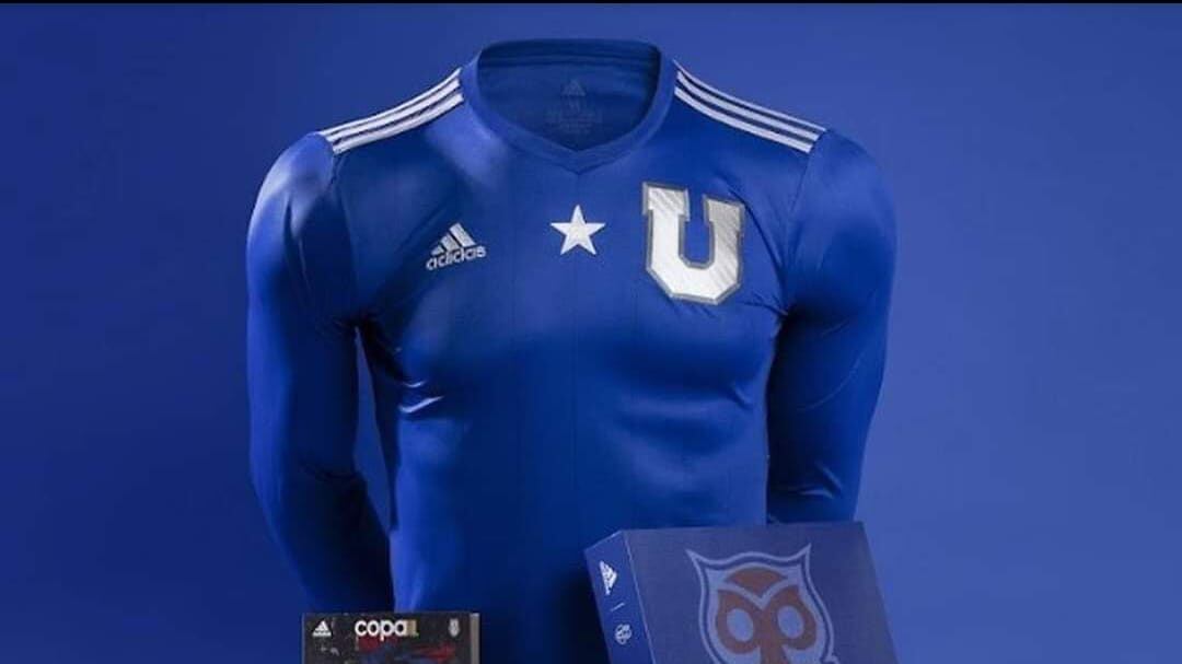 Esta es la camiseta conmemorativa por los diez años del título de la U en la Copa Sudamericana