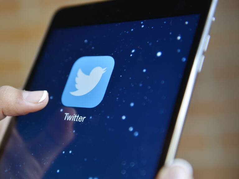 Usuarios reportan caída masiva de la plataforma Twitter en redes sociales