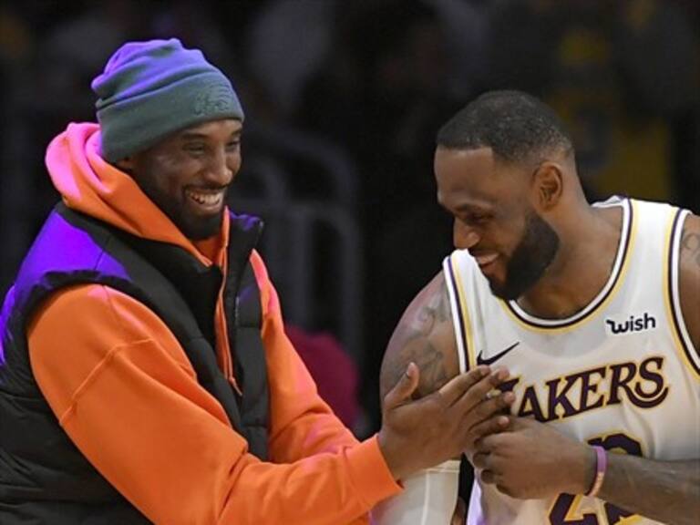 LeBron James logra único récord con Kobe Bryant de testigo