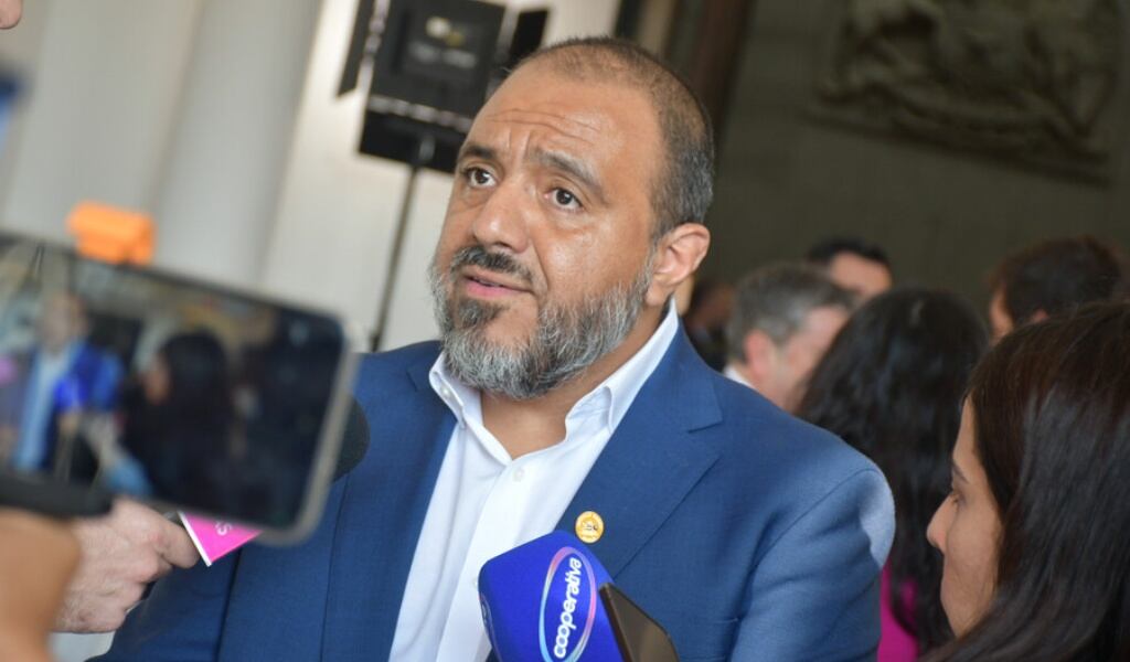 Ministro de Educación sobre el CAE