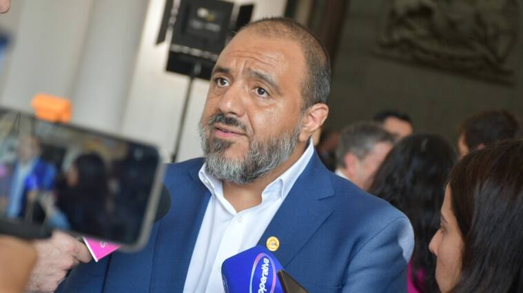 Ministro de Educación sobre el CAE