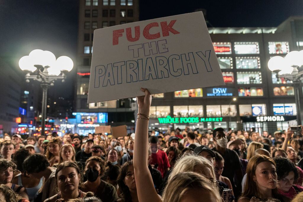 Cientos se manifiestan contra la suprema por el aborto en Estados Unidos