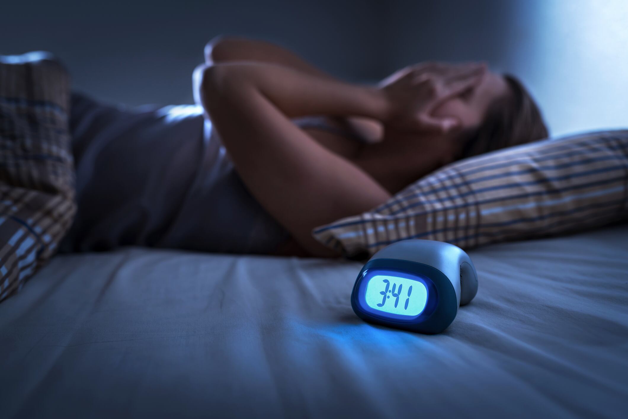 ¿Despiertas a las 3 de la mañana y no sabes por qué? Esta es la razón que entrega la ciencia