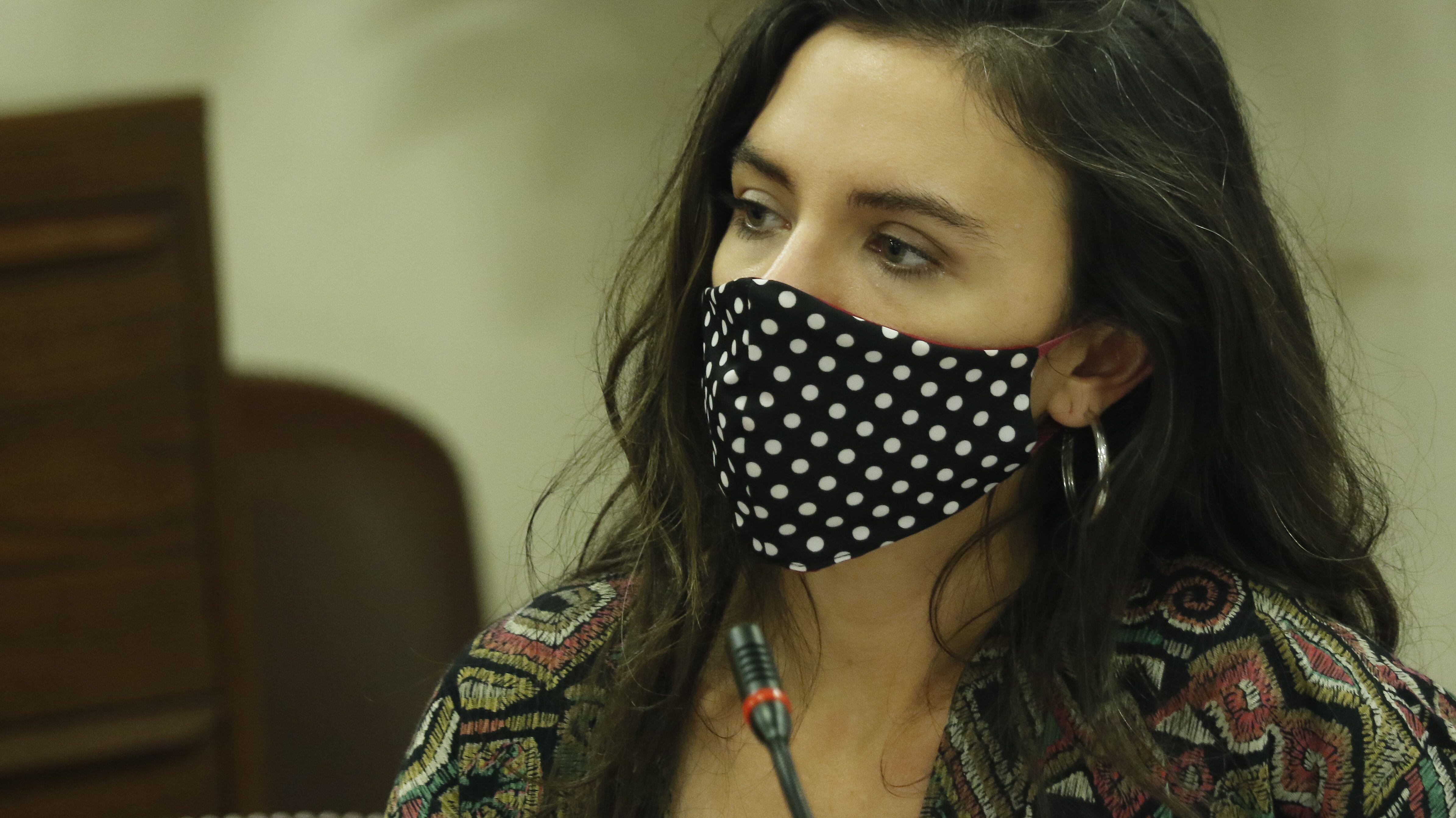 "Que deje de hacerse el larry", el coloquial llamado de Camila Vallejo en la votación del segundo retiro de ahorros de las AFP