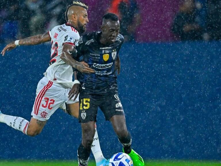 Arturo Vidal se perfila como titular para la revancha de la Recopa Sudamericana