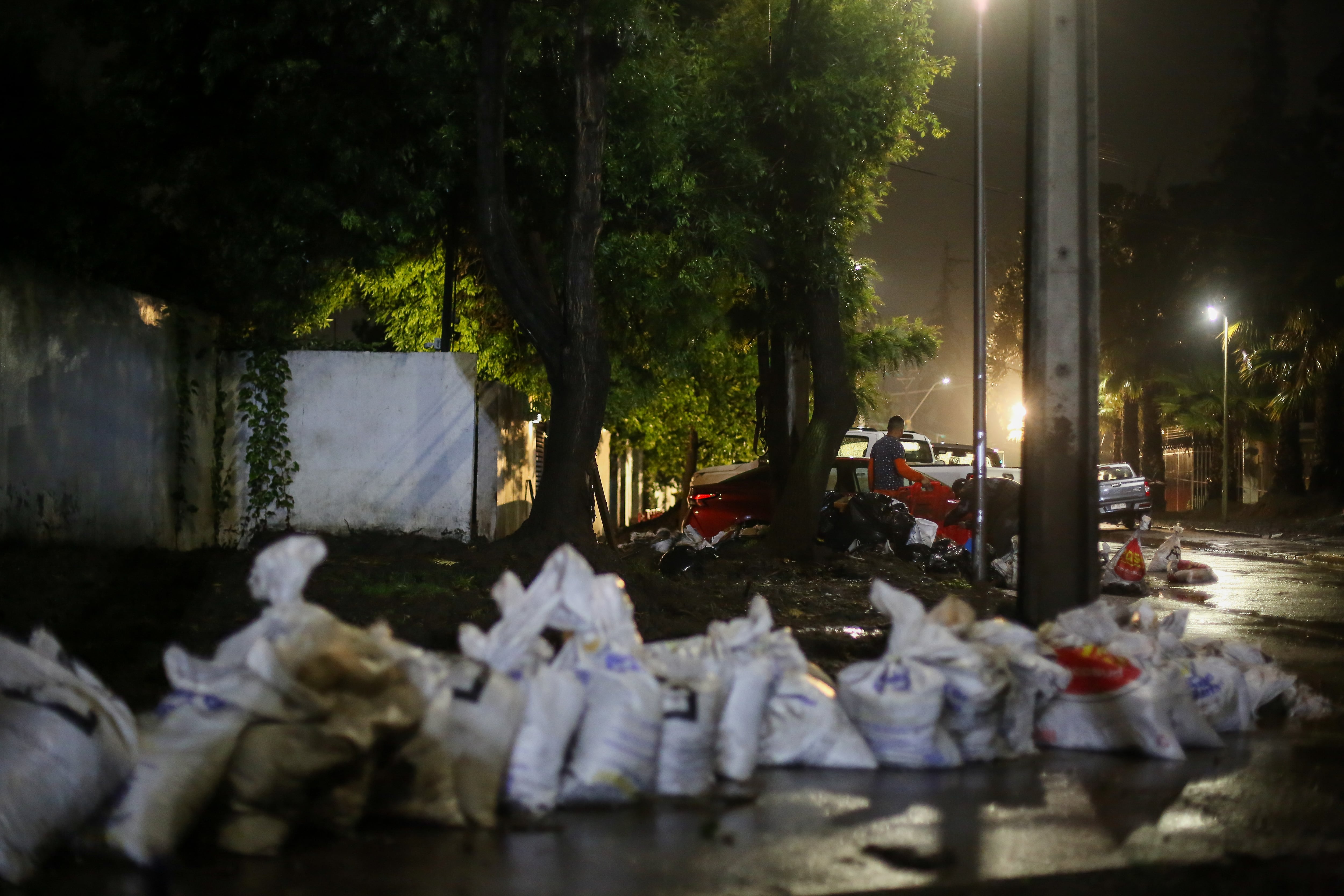 Lluvias provocan inundaciones en Las Condes