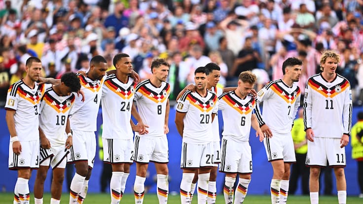 “Hemos tenido grandes problemas contra equipos que no son de clase mundial, estamos merecidamente eliminados”
