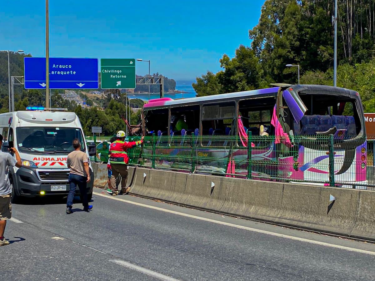 “Se puede afirmar...”: dan a conocer causas de fatal accidente de bus en Lota que dejó tres muertos