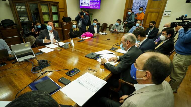 Comisión de Constitución
