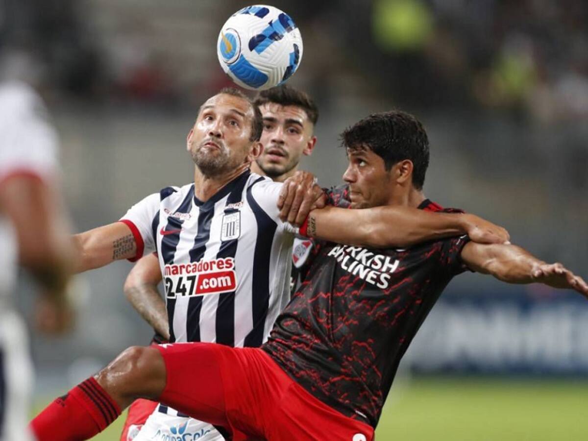 River Plate quedó liderando el grupo de Colo Colo tras vencer con lo justo a Alianza Lima en Perú