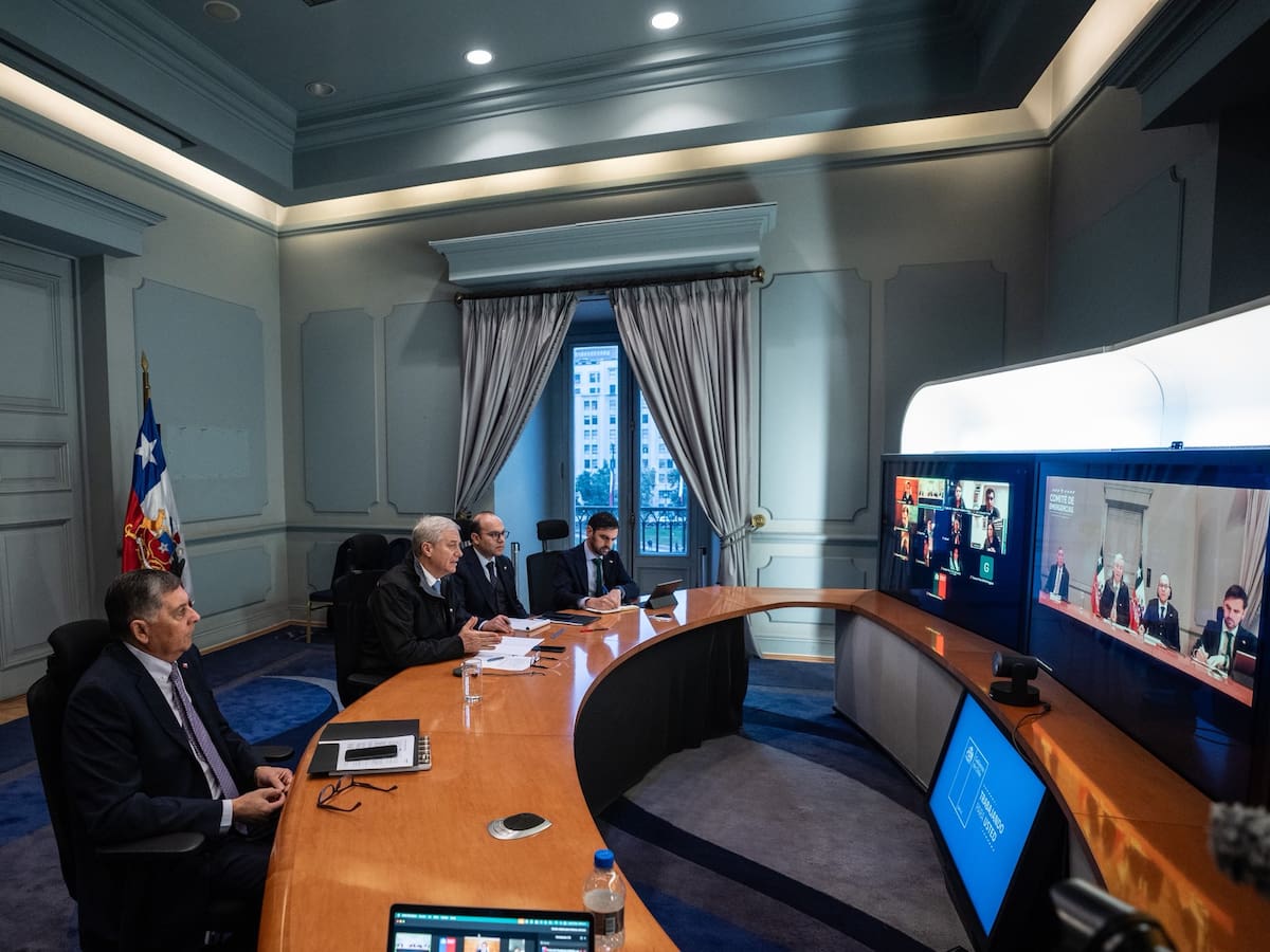 “Tenemos que seguir en alerta”: Presidente Kast lidera reunión con delegados regionales por llegada de nuevas lluvias