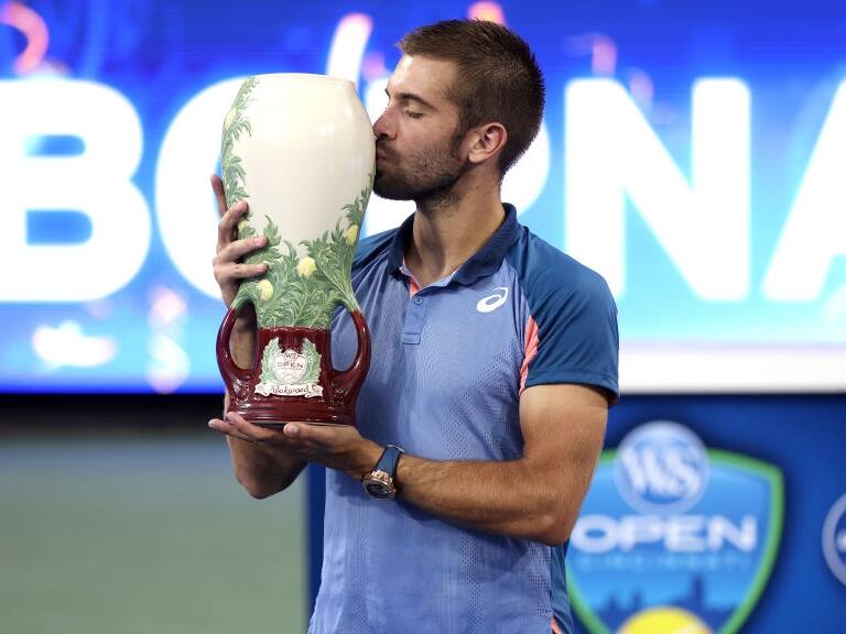 Borna Coric corona su semana de ensueño con el título del Masters 1000 de Cincinnati