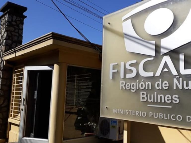 Padre y madre se concertaban para violarla: El terrible caso de niña de 12 años que murió al caer desde el quinto piso de hospital de Chillán