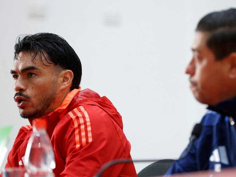 “Se va a encontrar con un grupo que lo va a ayudar”: Gabriel Suazo alaba a Alexis Sánchez, su nuevo compañero en el Sevilla