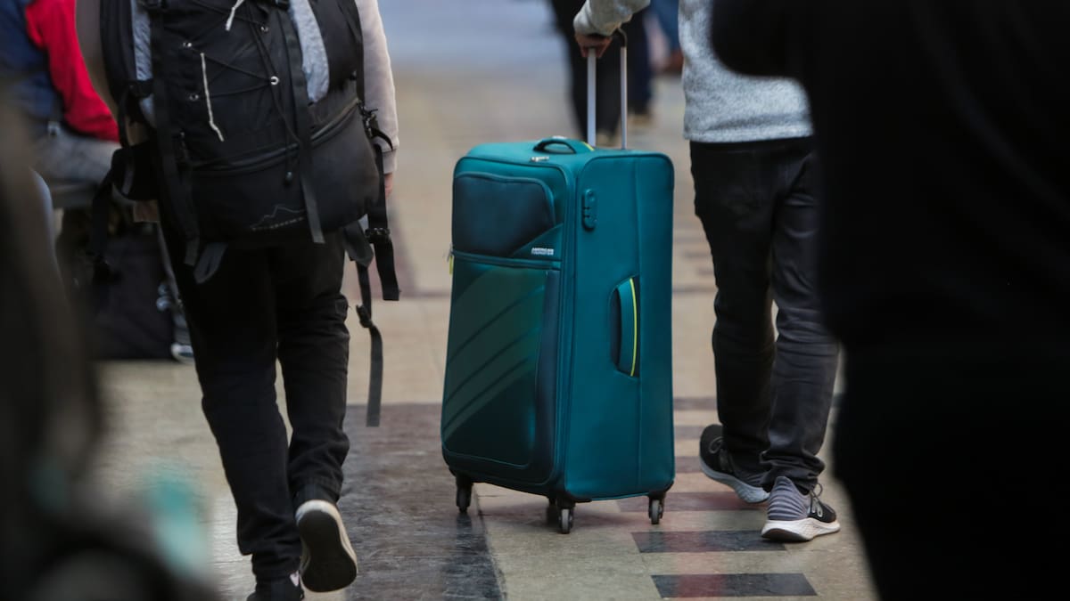 Vacaciones de invierno: lo que debes exigir si viajas en bus, avión o arriendas alojamiento, según el Sernac
