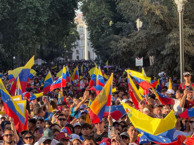Manifestación de venezolanos en Parque Almagro