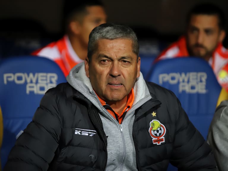 Gustavo Huerta reconoce “momento delicado” en Cobresal y destapa dura situación: “Tres días antes...”